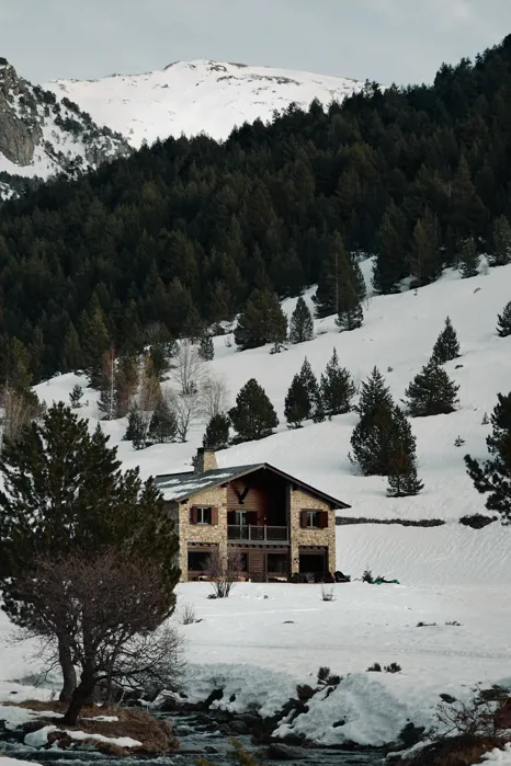 G 13 L Ovella Negra Mountain Lodge
