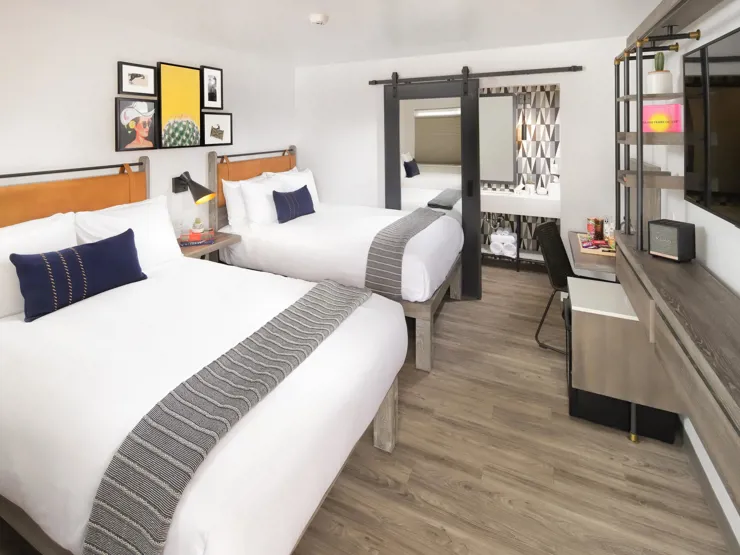 The Tuxon Hotel Double Bed R 01