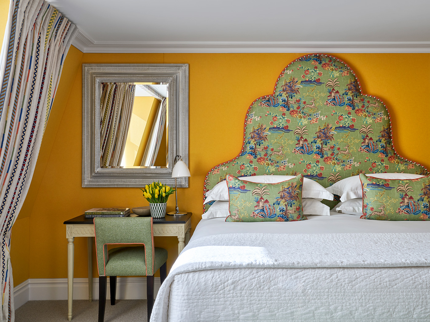 Charlotte Street One Bedroom Virginia Woolf Suite R 05