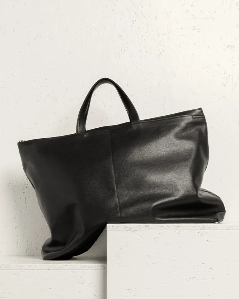 04 Travel Essentials Murkidis Isaac Reina