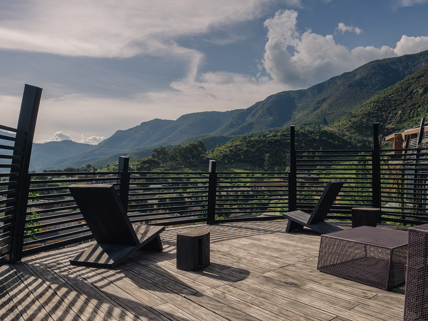 Arcadia Place Lugu Lake Tree House R 01