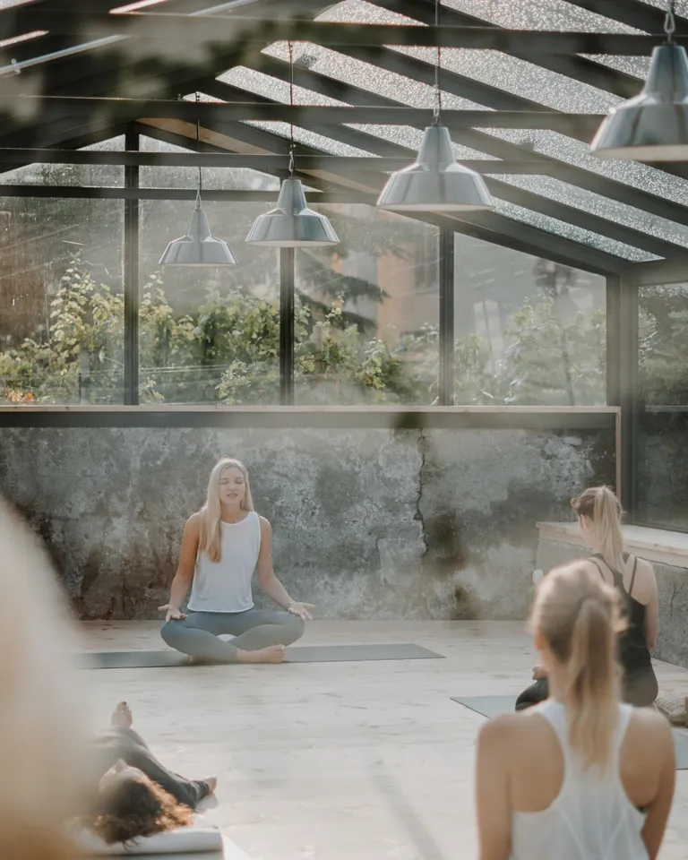 08 BP Well Being Destinations Hotel Schwarzschmied Yoga Session