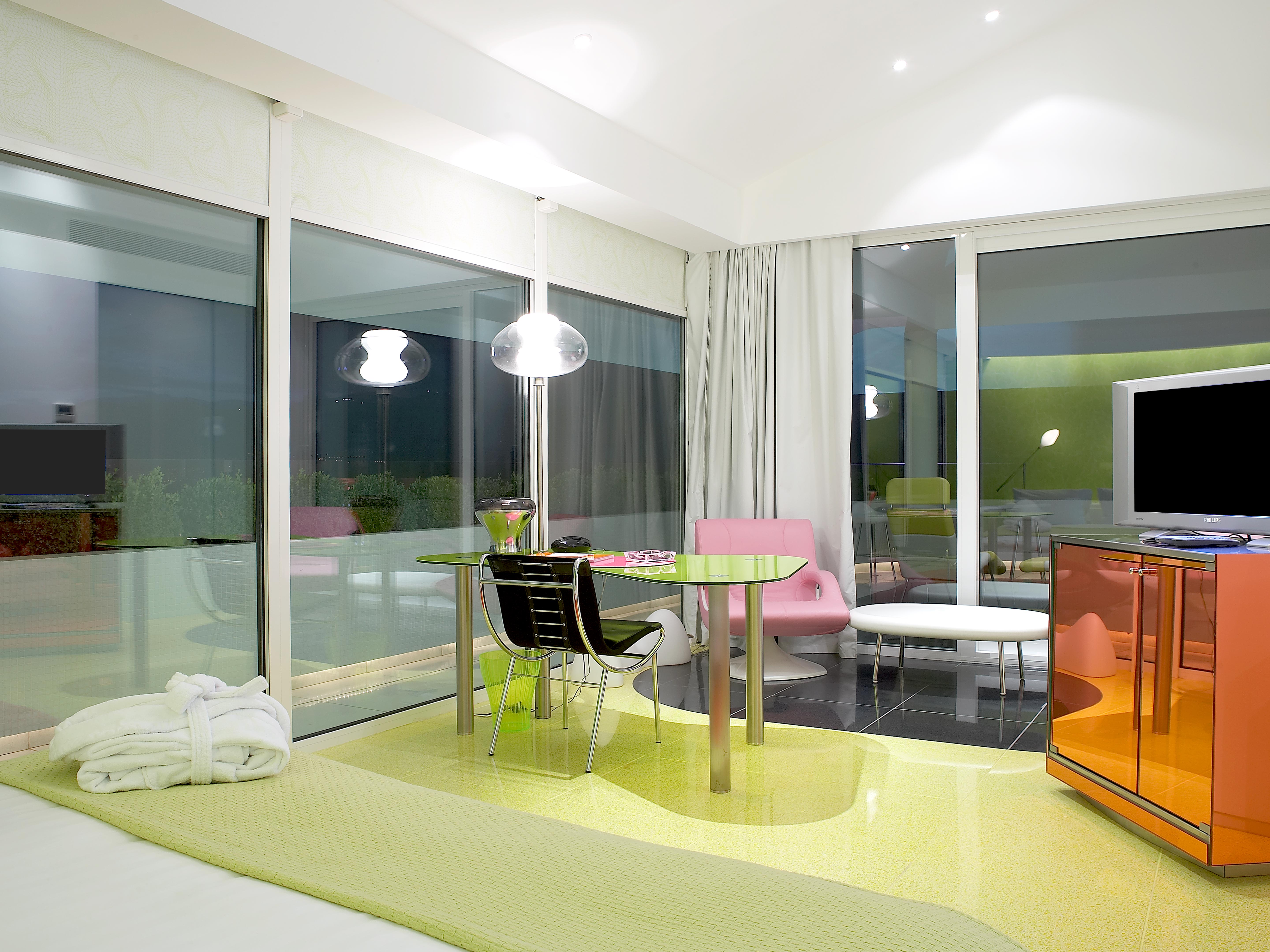 Semiramis Room Interior Design Details