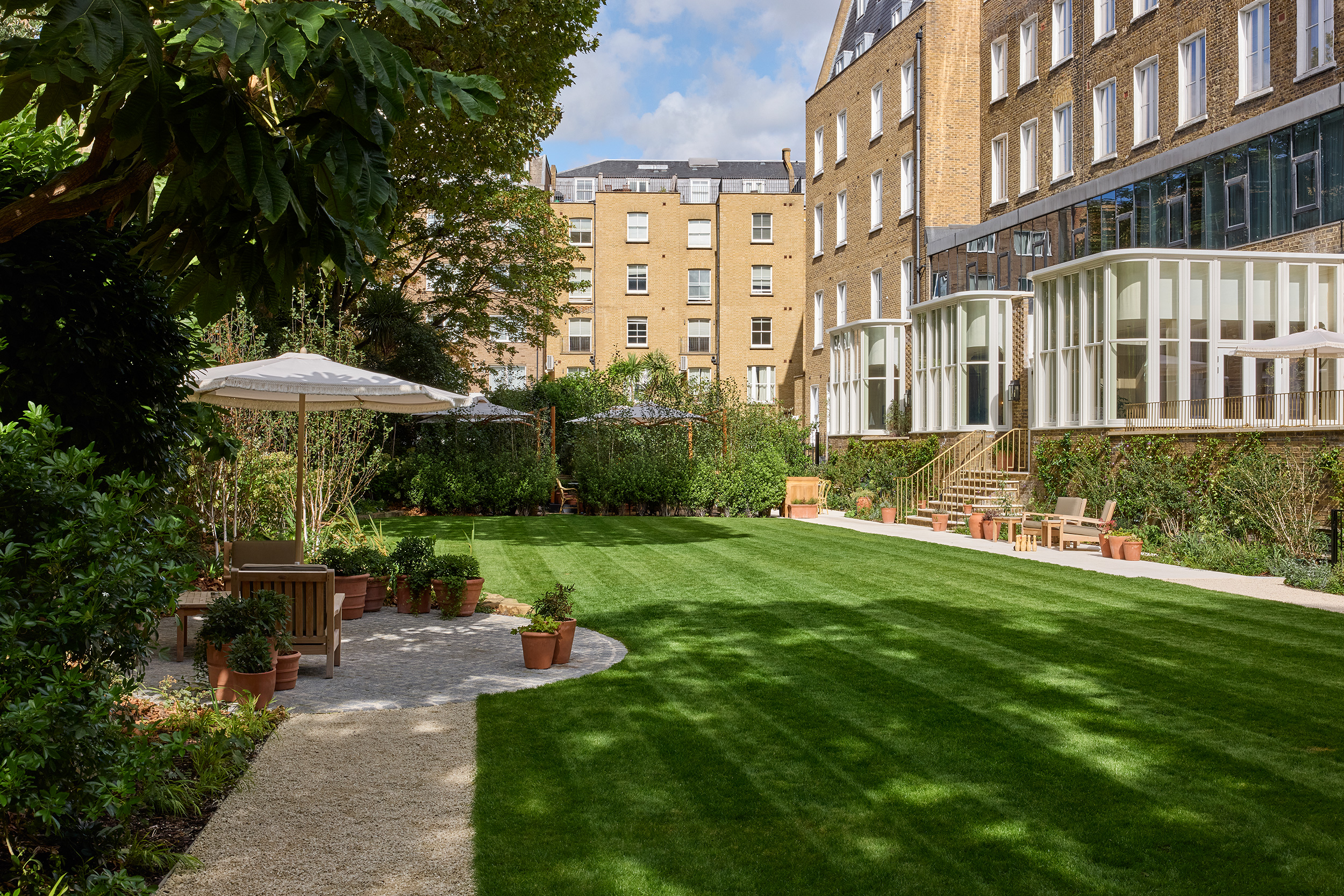 G 13 Templeton Garden London Rooms