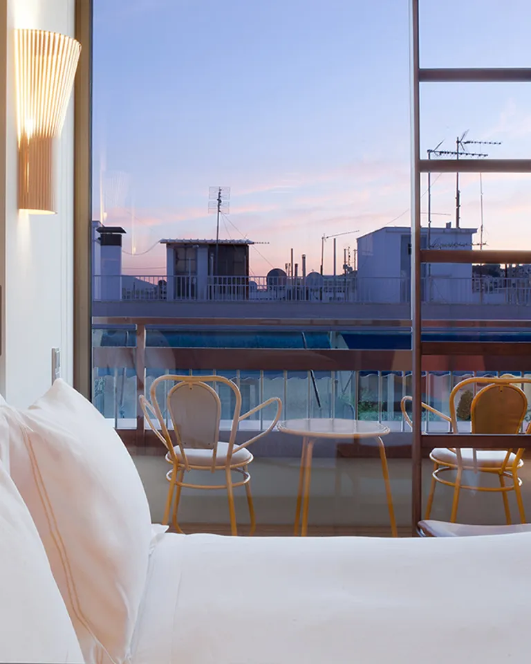New Hotel Deluxe City View Room R 01