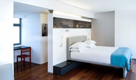 Periscope Guestroom in Athens