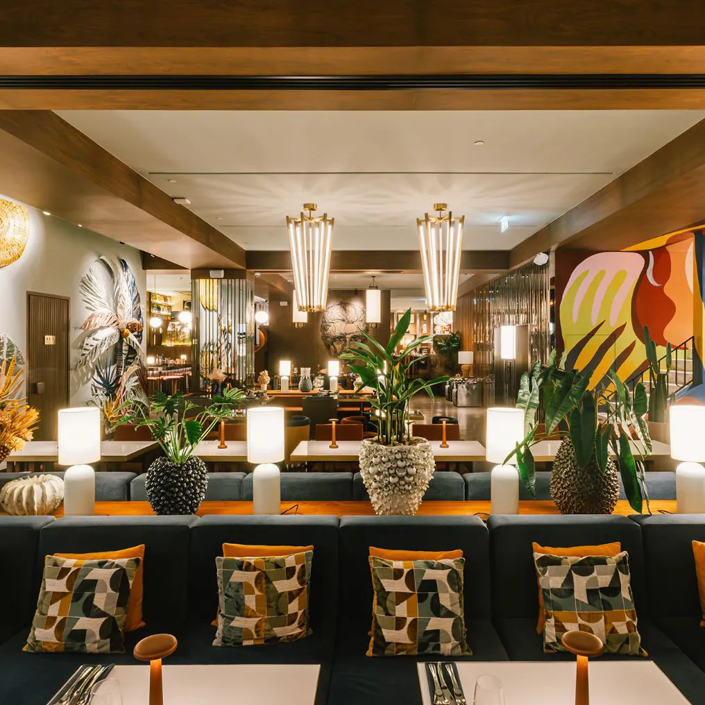 Public House Bangkok Theme Box 01 Food And Drink 03