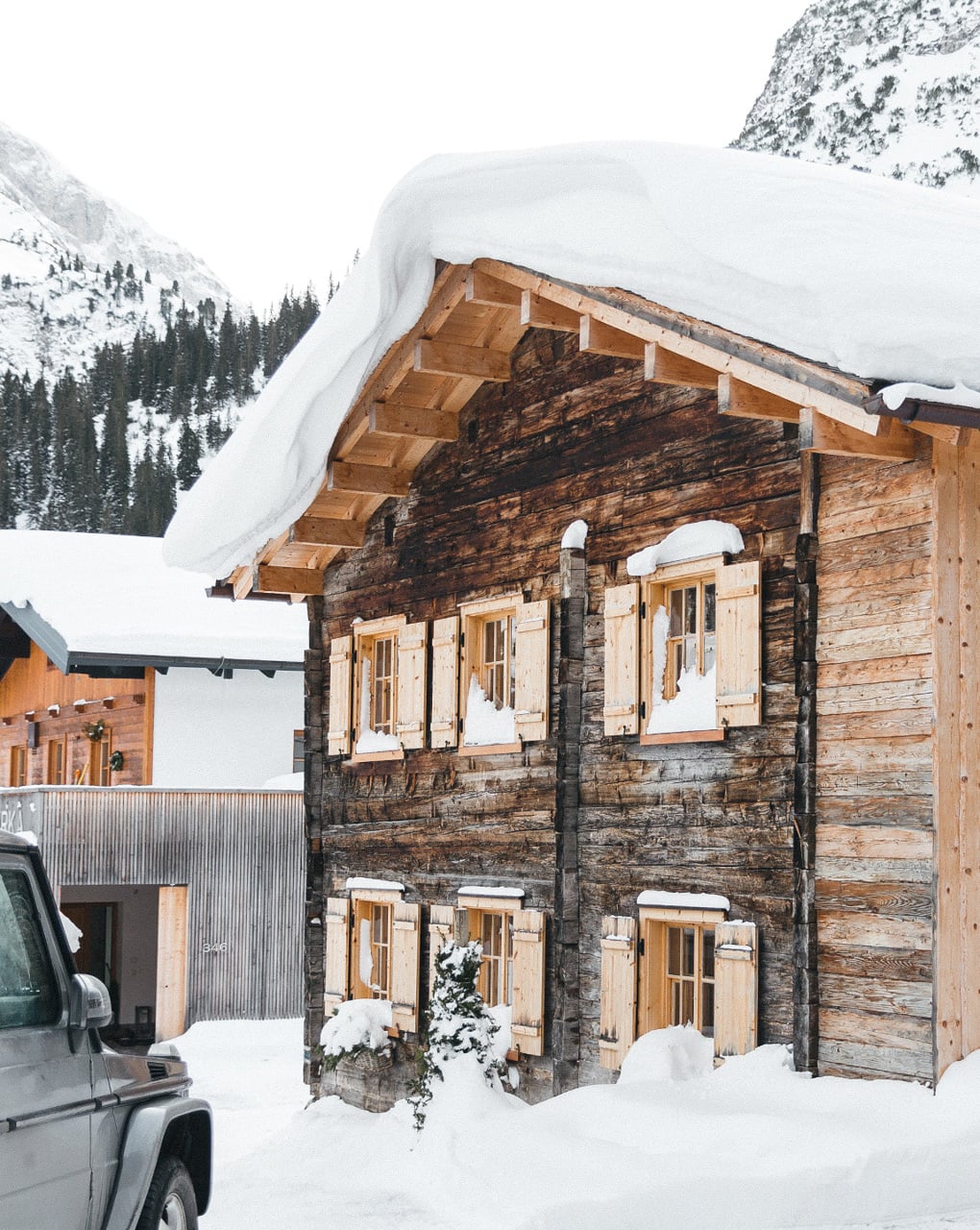 Location and facilities at Rote Wand Gourmet in Lech - Design Hotels™