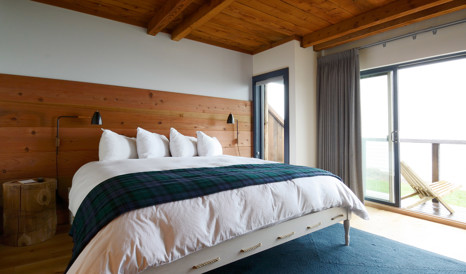 Timber Cove Resort Guestroom in Jenner
