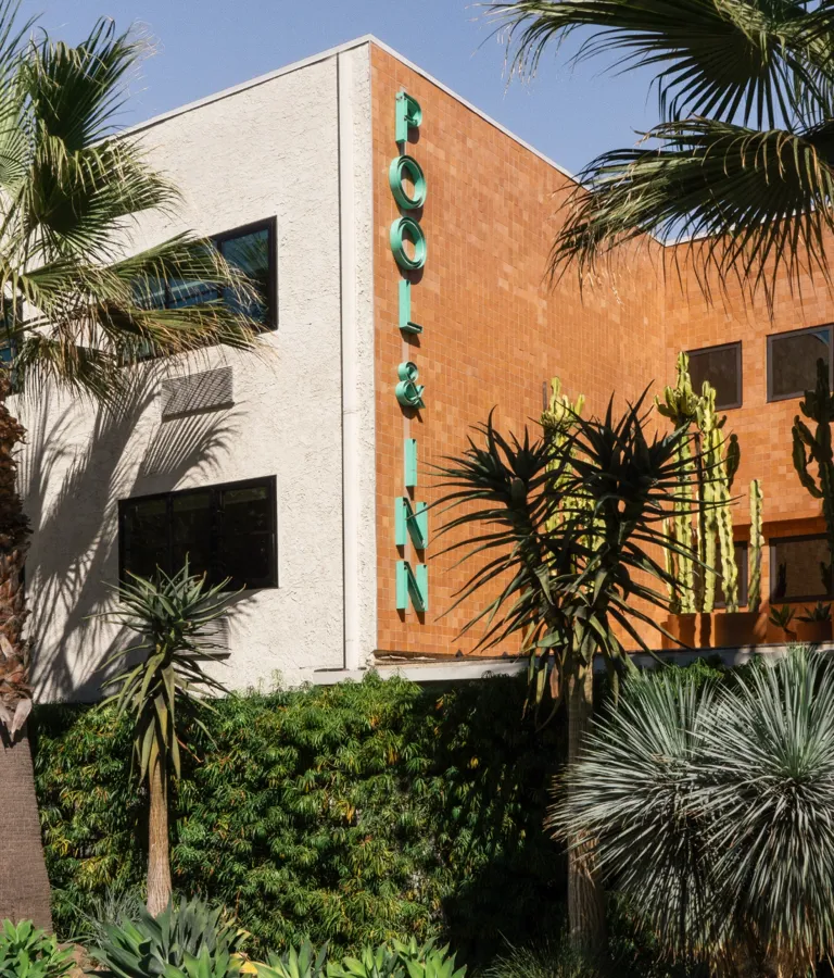 Silver Lake Pool Inn Architecture