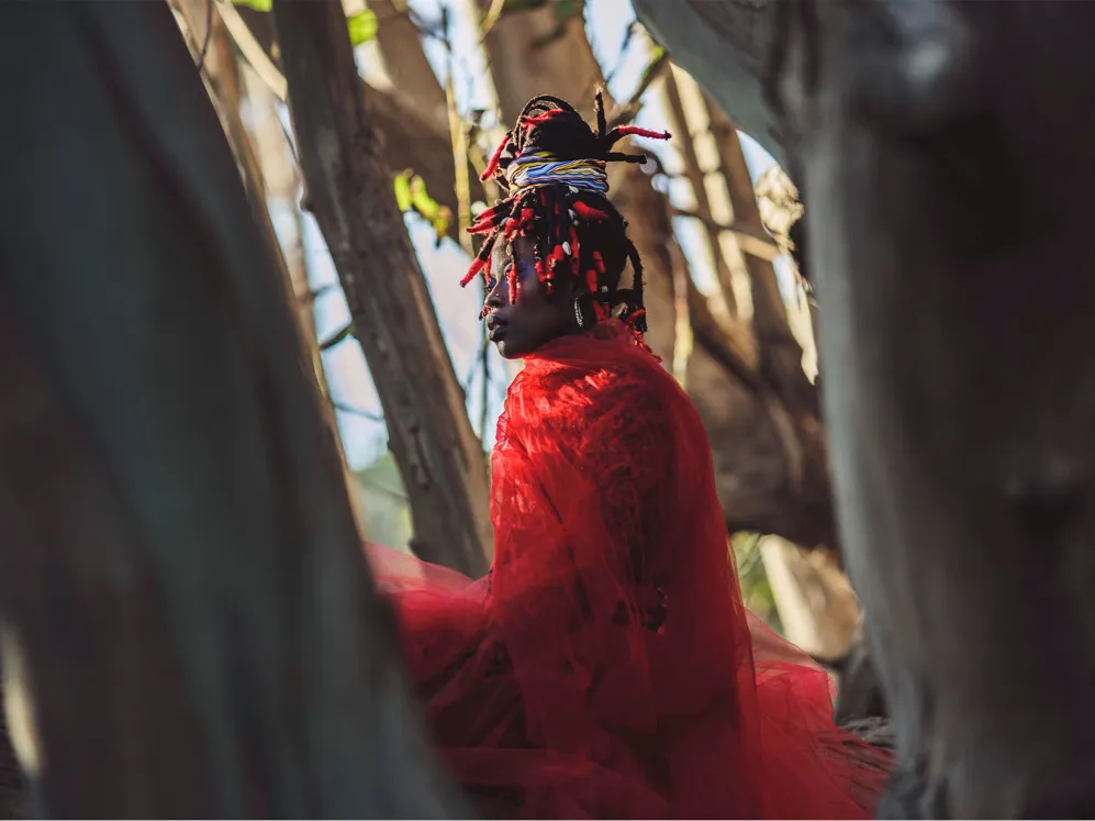 5Cf8cdd88e7d8a3196dee955 Jojo Abot 002