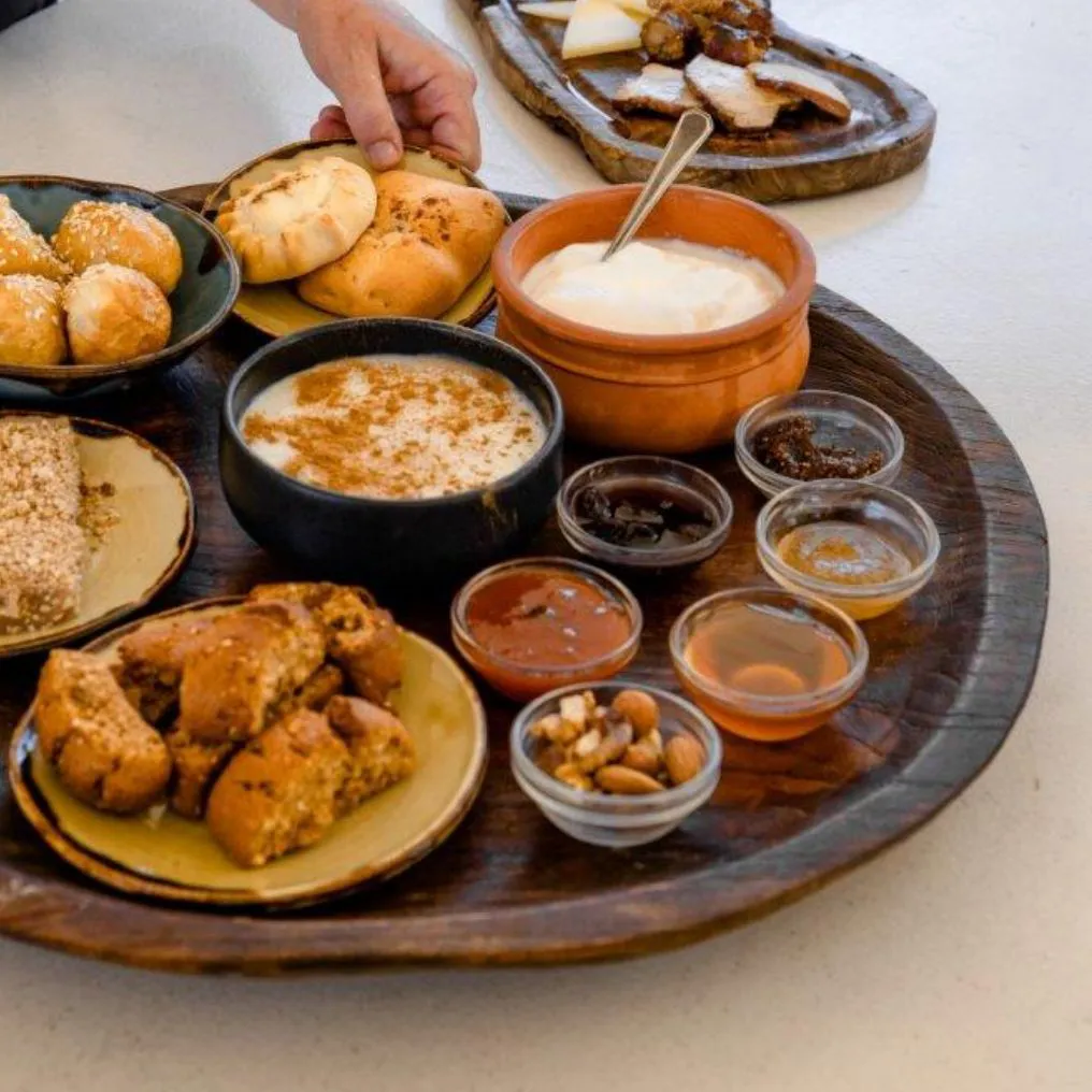 Phaea Cretan Malia Theme Box 03 Food And Drink 2