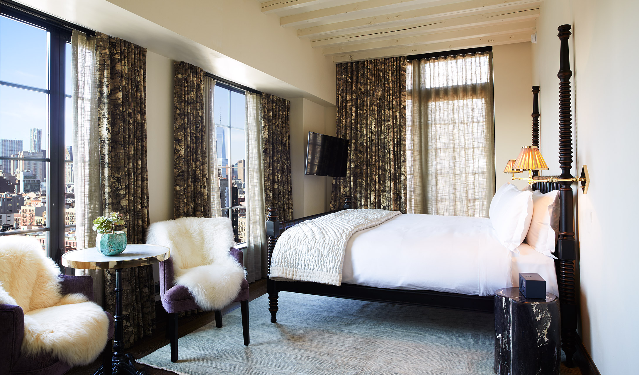 G 11 The Ludlow Hotel