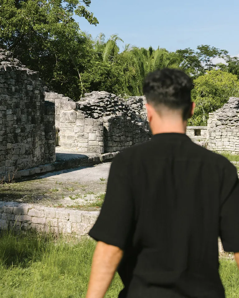 007 Rodrigo Juarez Kohunlich Portrait Back Edit