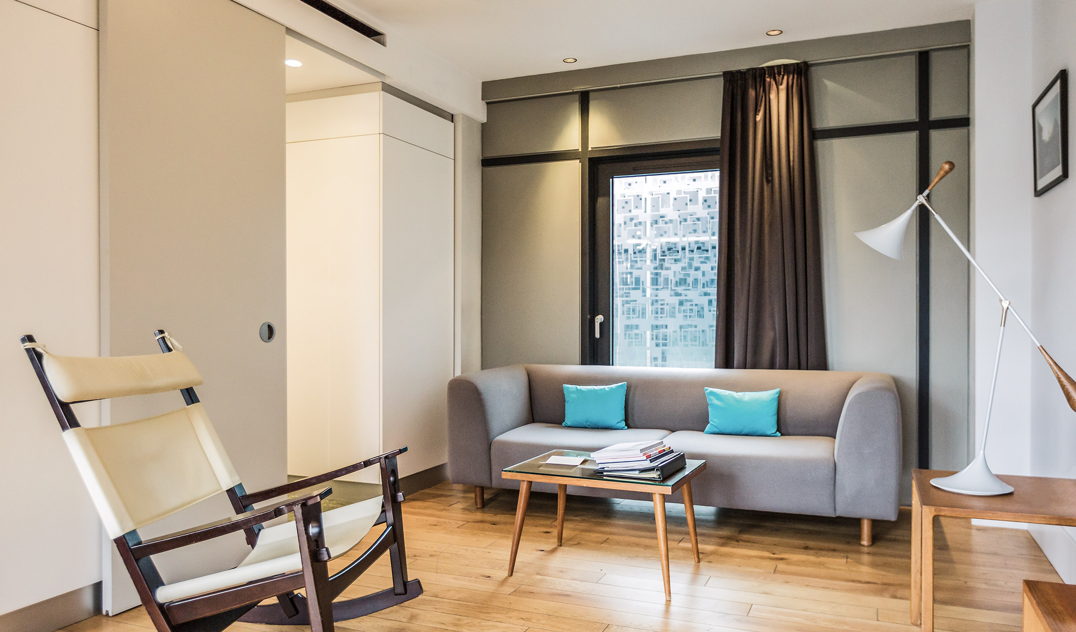 G 10 Town Hall Hotel