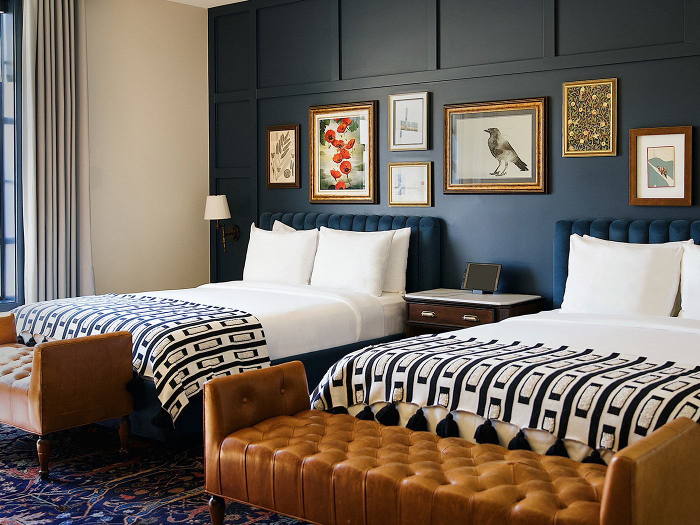 The Ramble Hotel Double Queen Ada V2 R 01