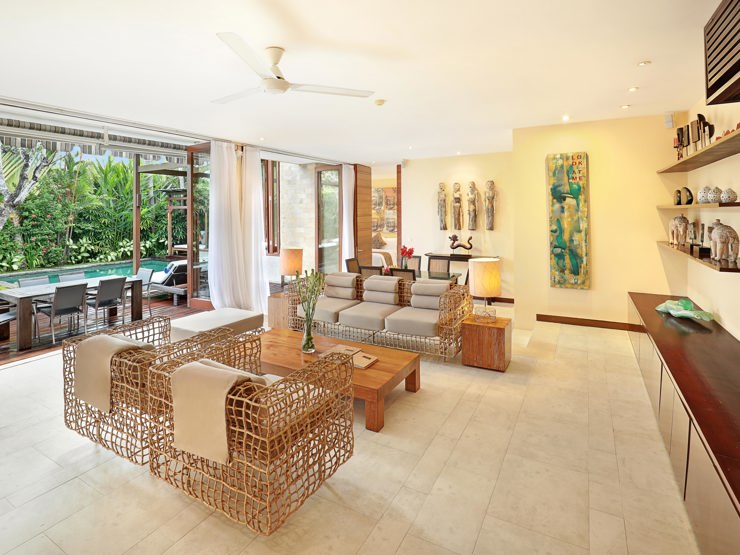 The Elysian Boutique Villa Hotel Dining Table in Bali
