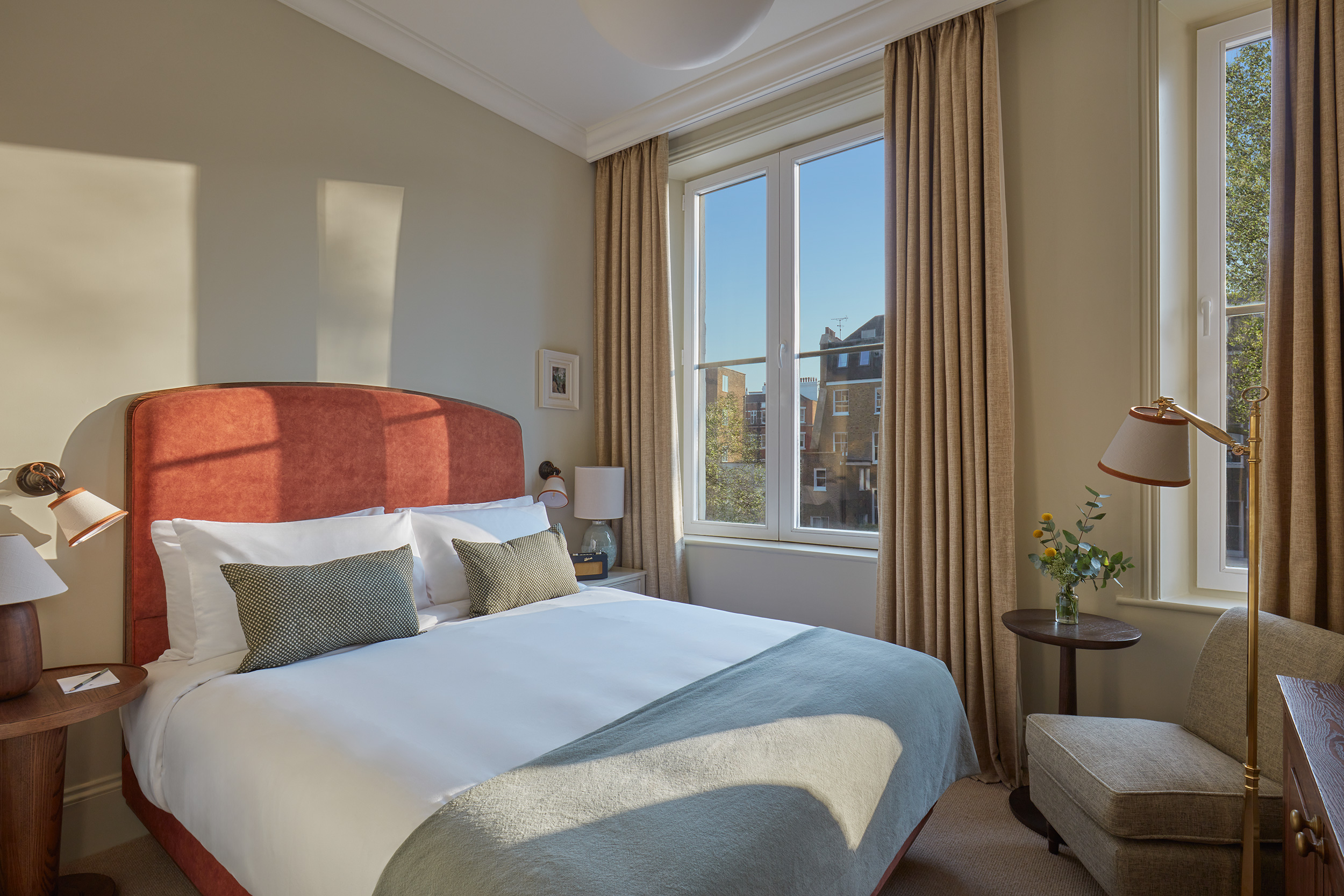 G 22 Templeton Garden London Rooms