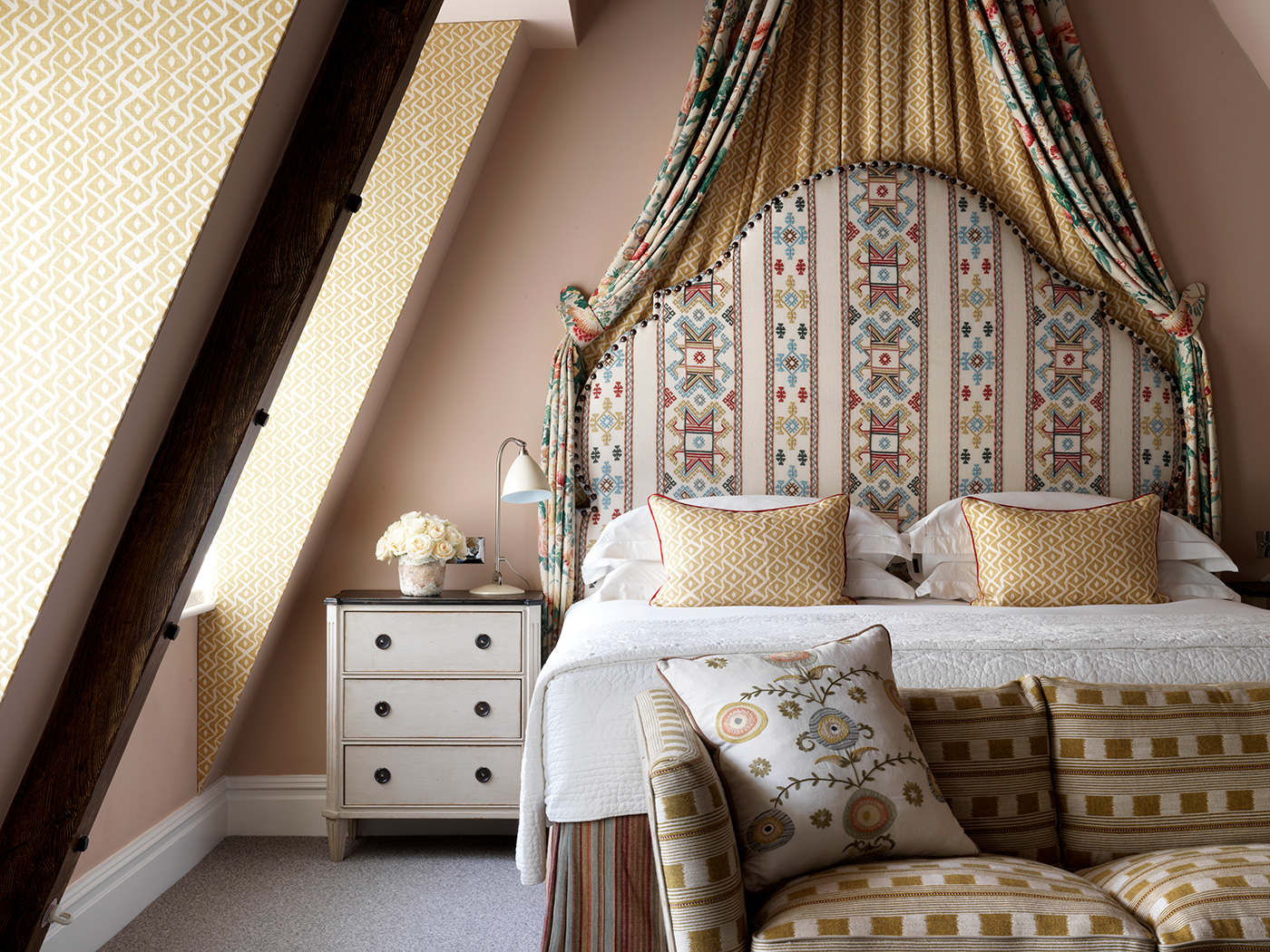 Covent Garden Junior Loft Suite R 02