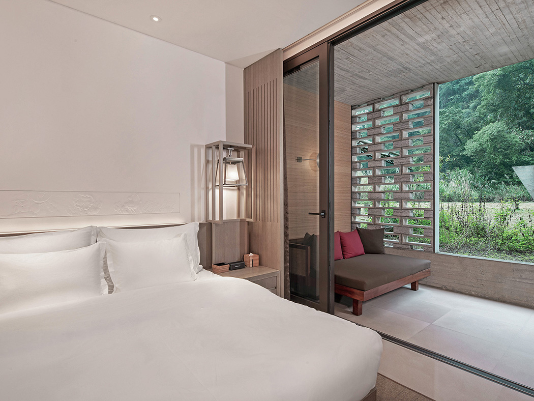 Aurua Yangshou Sugar House Sugar House Retreat King R 01