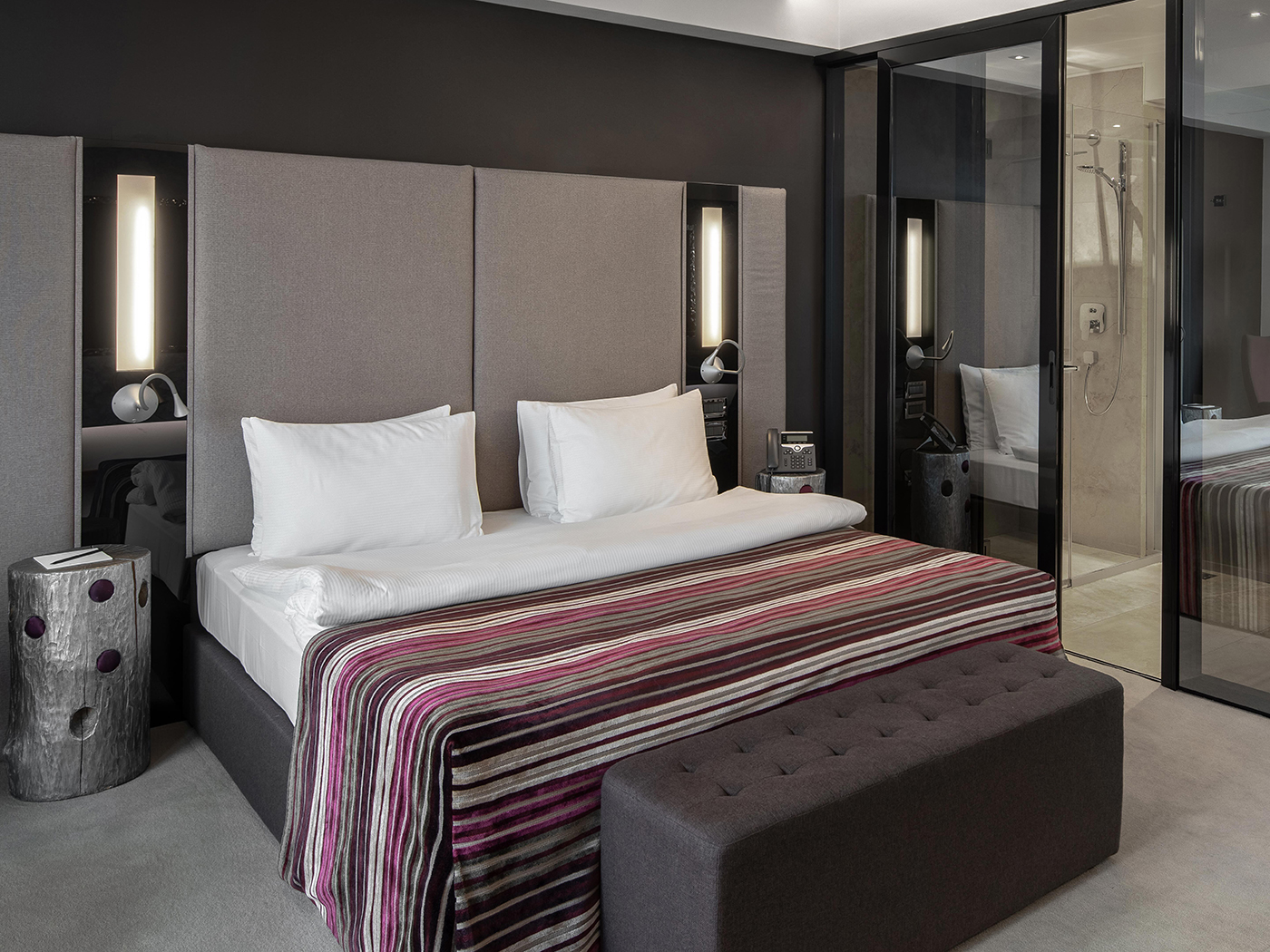 11 Mirrors Incognito Superior Room R 6