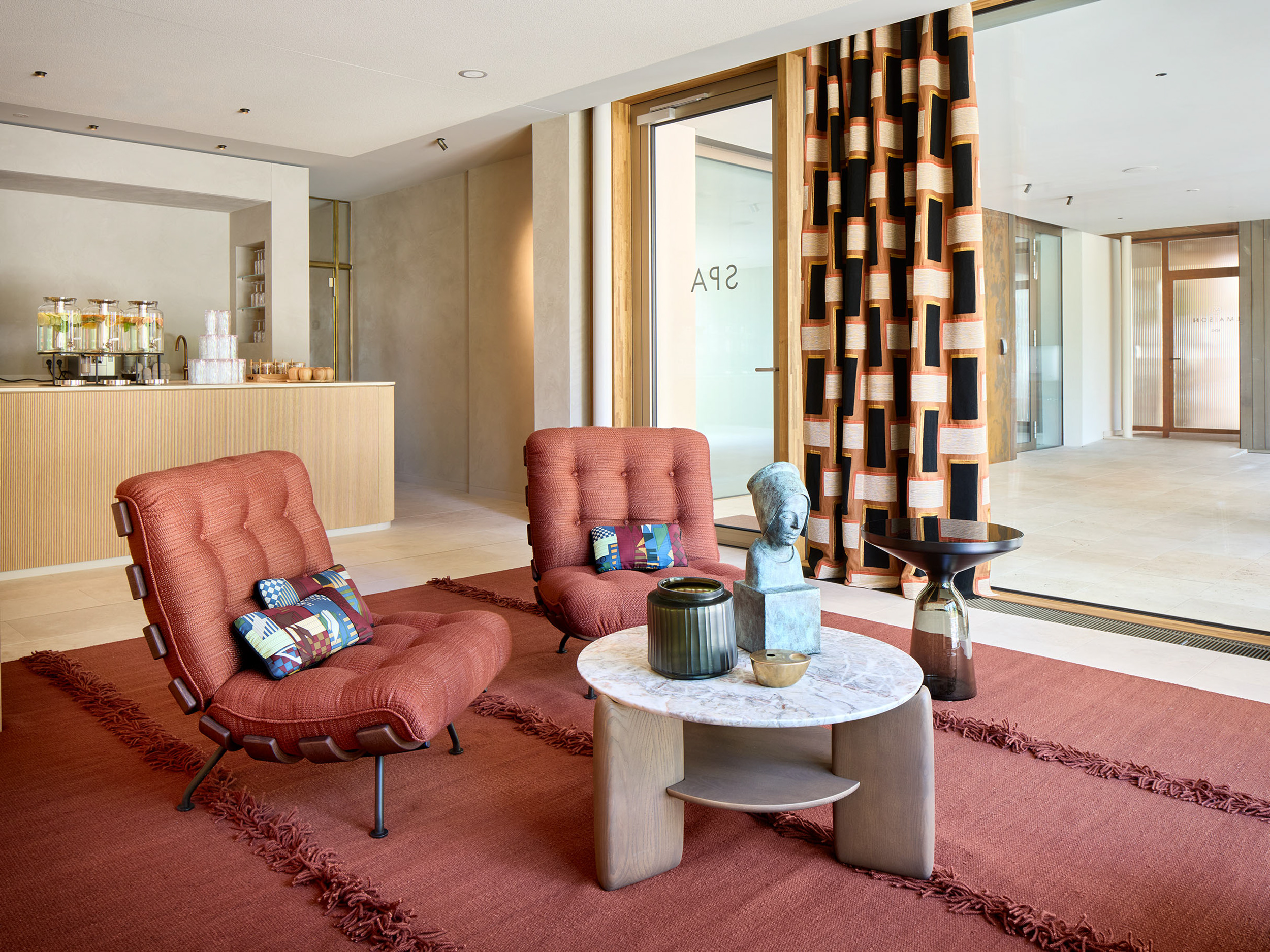 G 20 La Maison Hotel