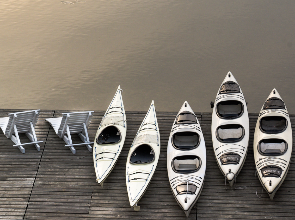 011 Hotel Galery69 Terrace Lake Boats