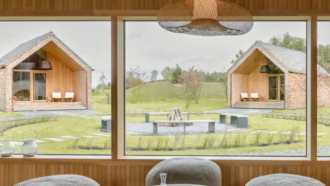 Weeks 48 49 Featured Hotel Box GS Updated 2