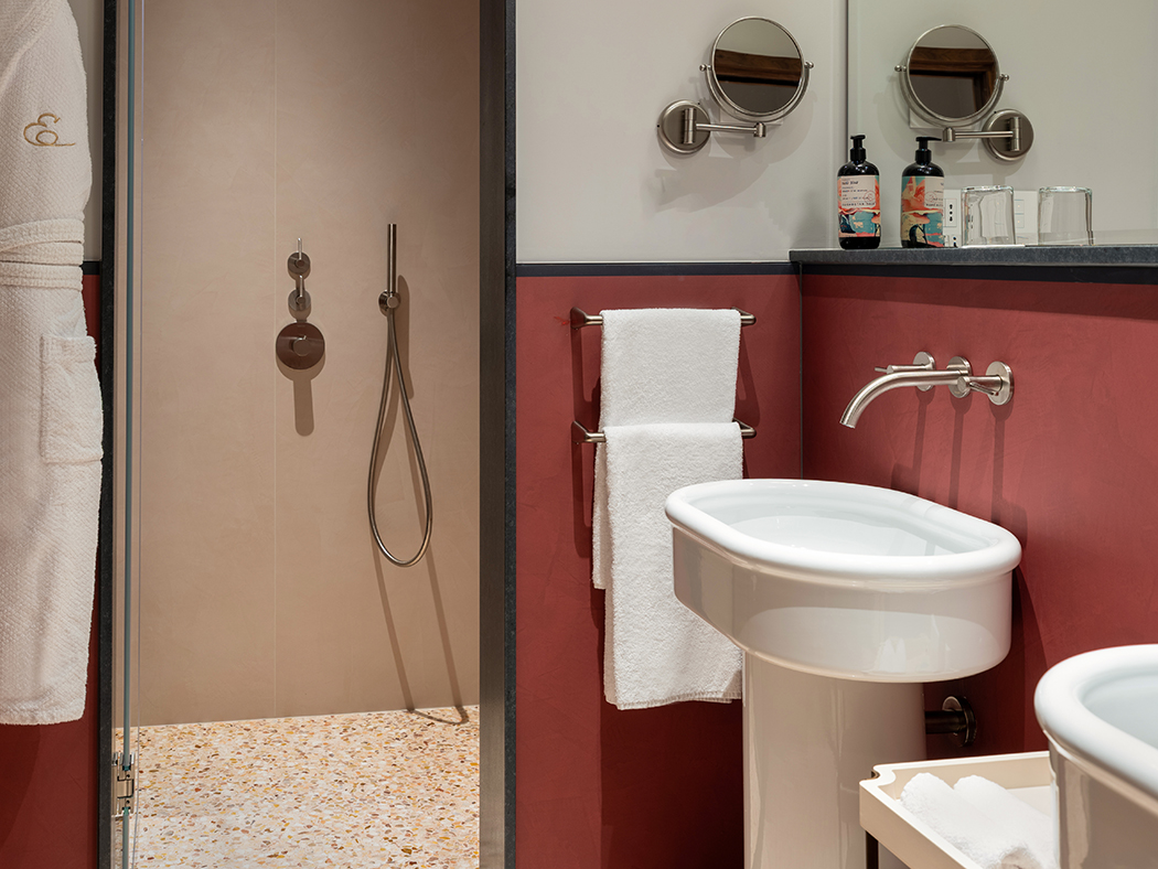 Elizabeth Unqiue Venice Junior Suite R 11