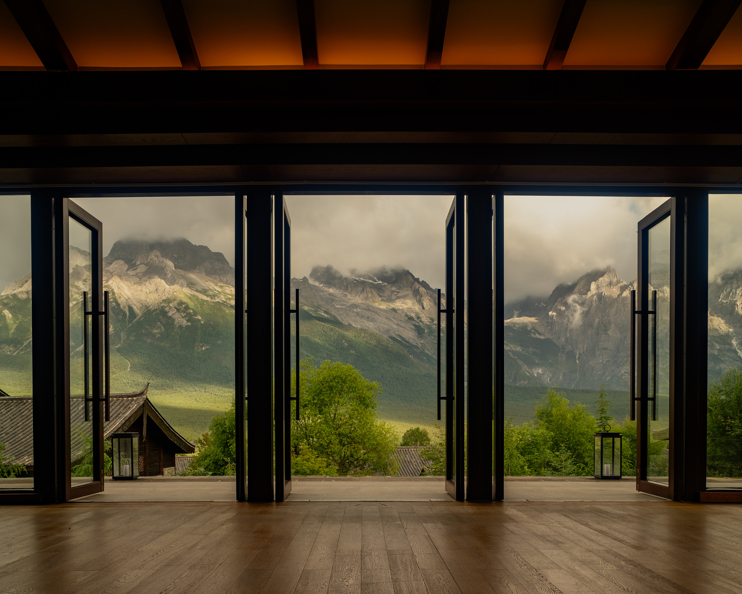 G 01 Jinmao Pureal Mountain Lijiang China