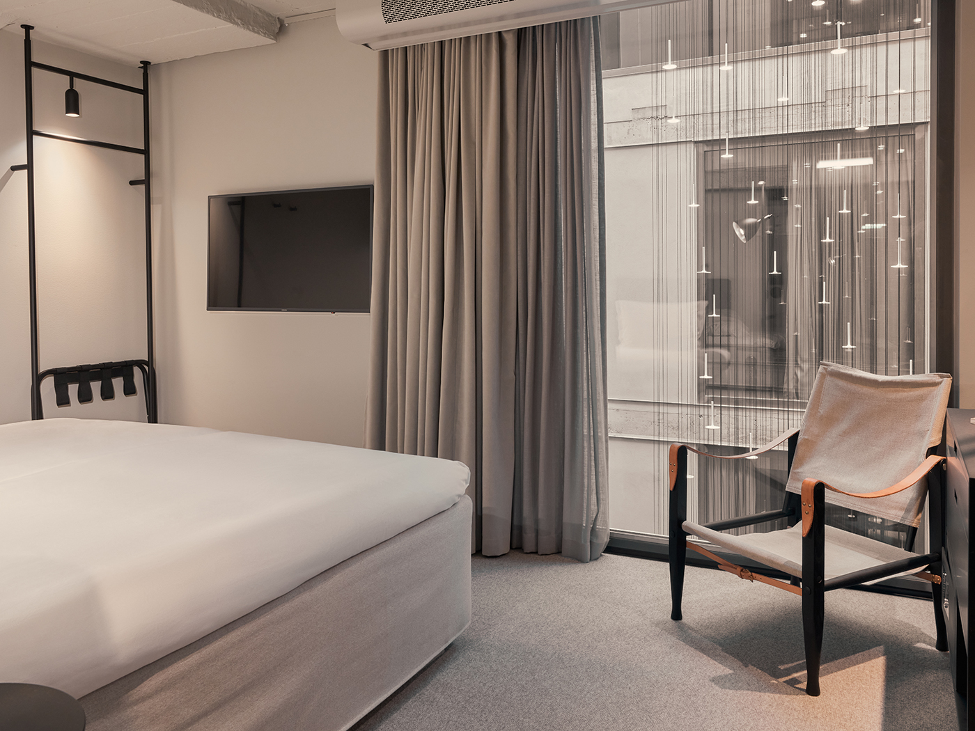 Blique By Nobis Blique Double R 06