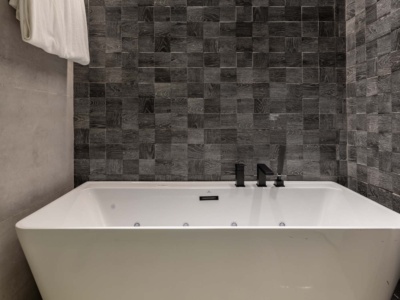 Tribe Hotel Empire Suite R 06