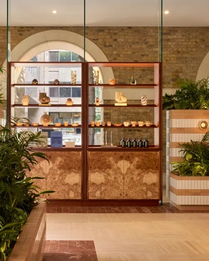 05 SP Sir Devonshire Square (1)