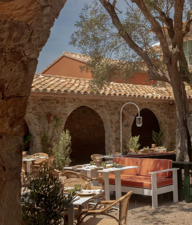 Finca Victoria Architecture