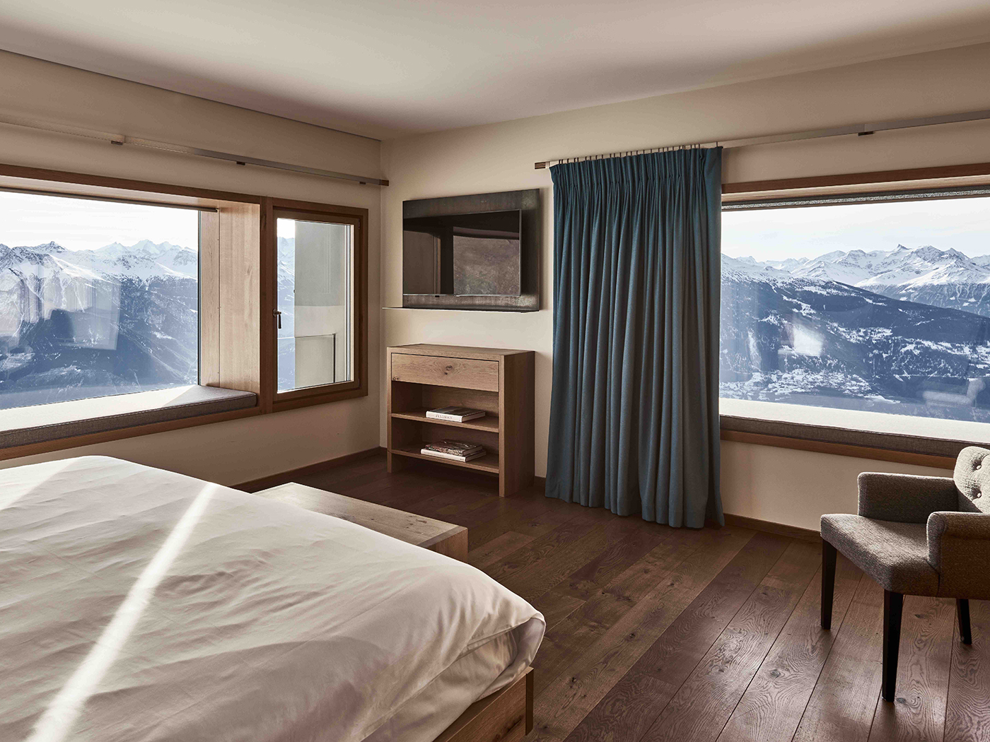 Chetzeron Corner Deluxe R 02