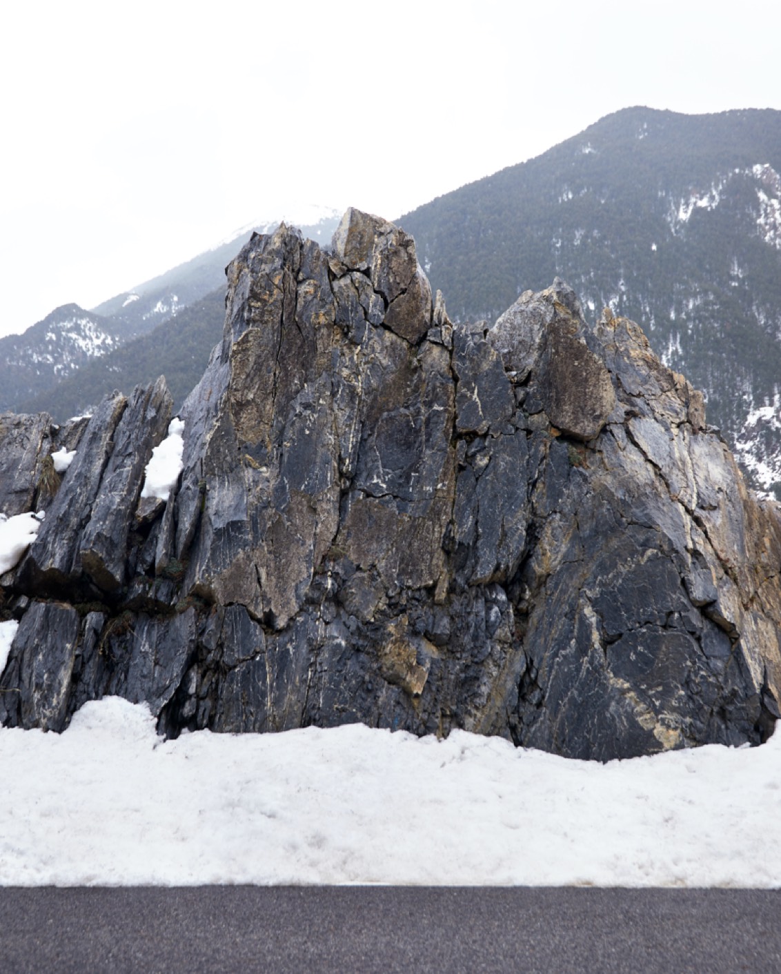 Skiing Niches Andorra Stone
