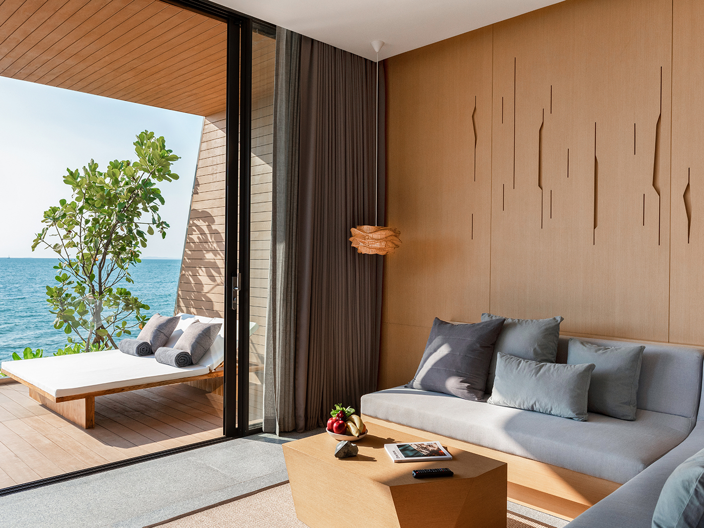 Mason Beachfront Grand Pool Villa R 04