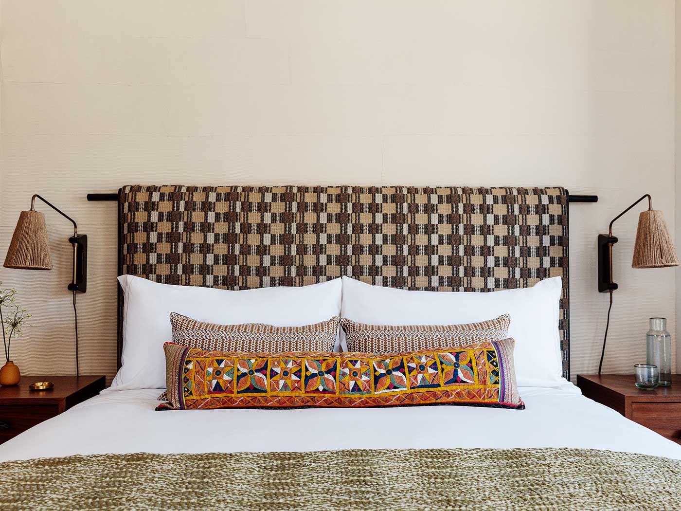 Downtown LA Proper Deluxe King View R 02