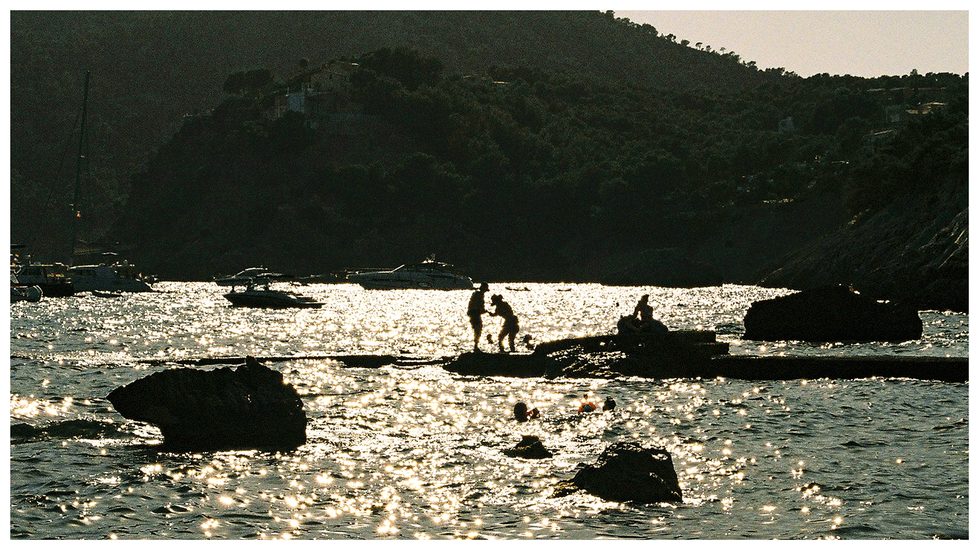 DH Arena Web Poem 02 Touch (1)