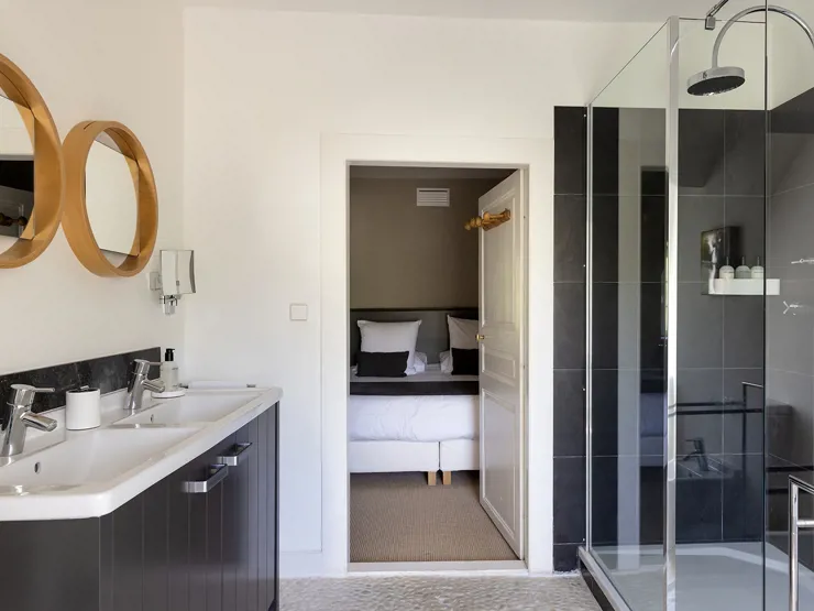 Rooms & Suites at Chateau de la Resle in Burgundy - Design Hotels™