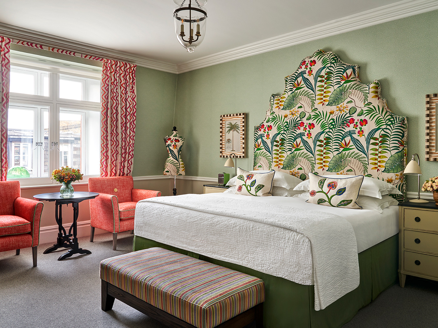 Covent Garden Deluxe Room R 02