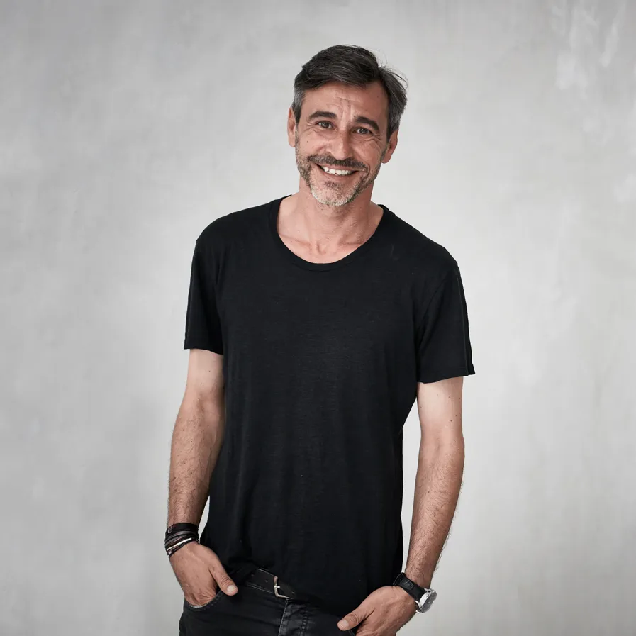 001 Yannis Bellonias