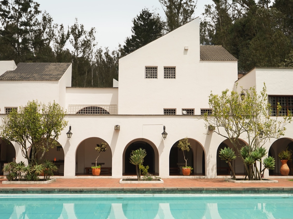 020 BP Quito 20Th Architecture