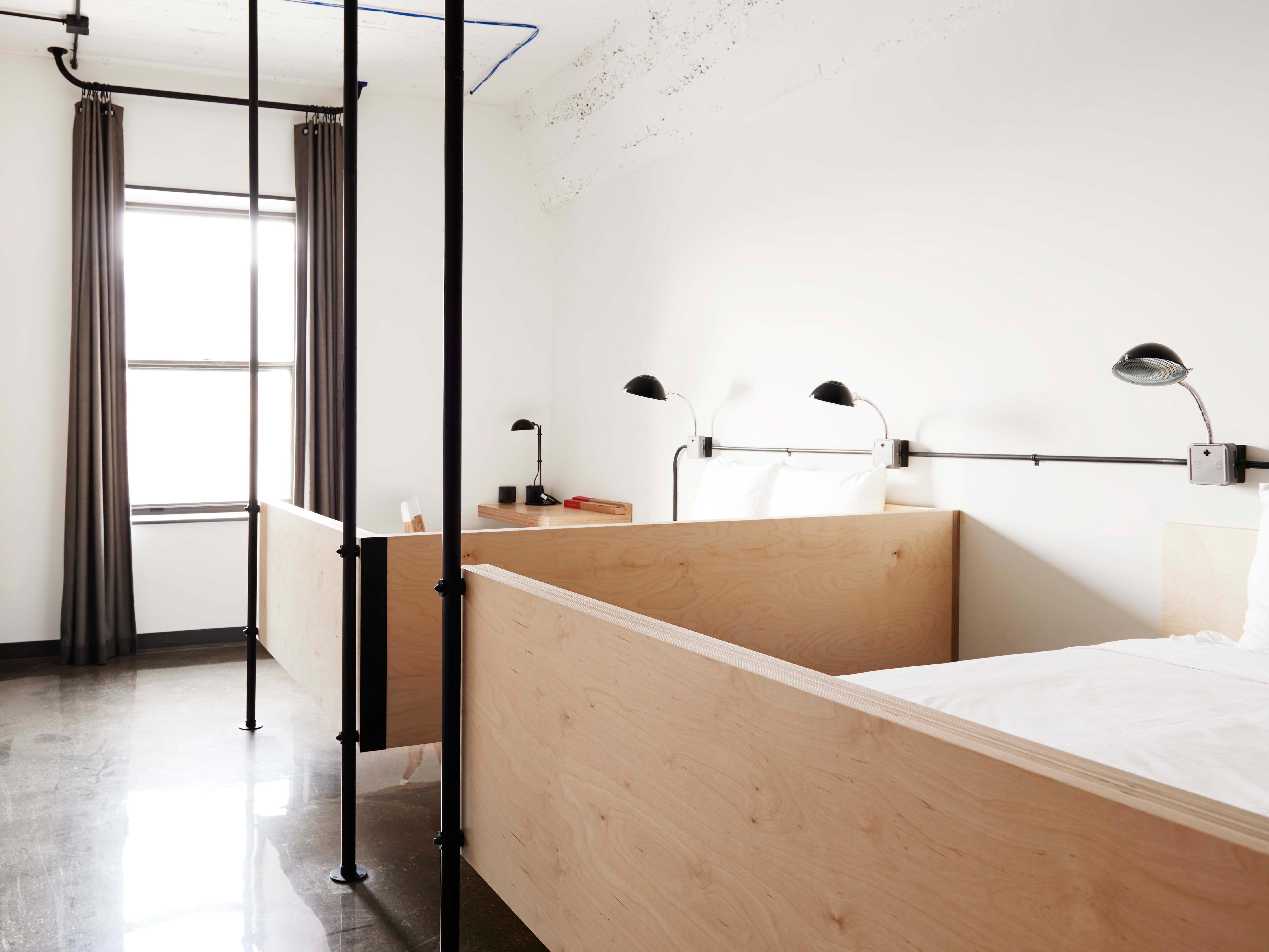 The Robey Hall Queen Room in Chicago