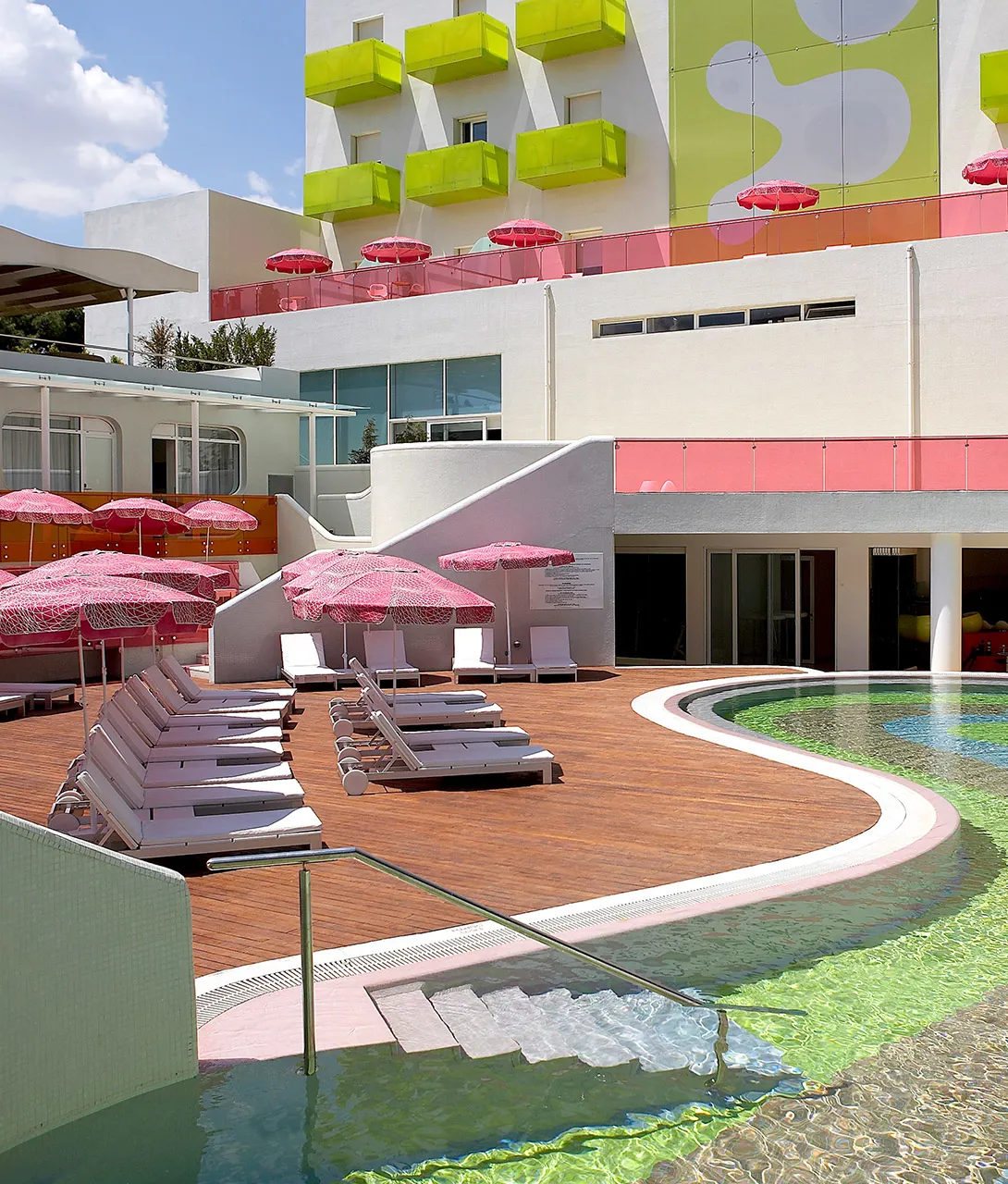 Semiramis Architecture Pool A 01 X2
