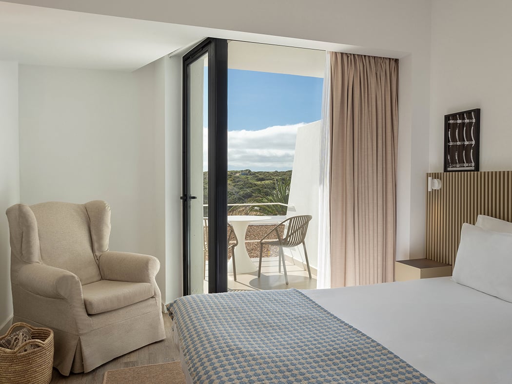 Memmo Baleeira Double Partial Sea View R V3 02