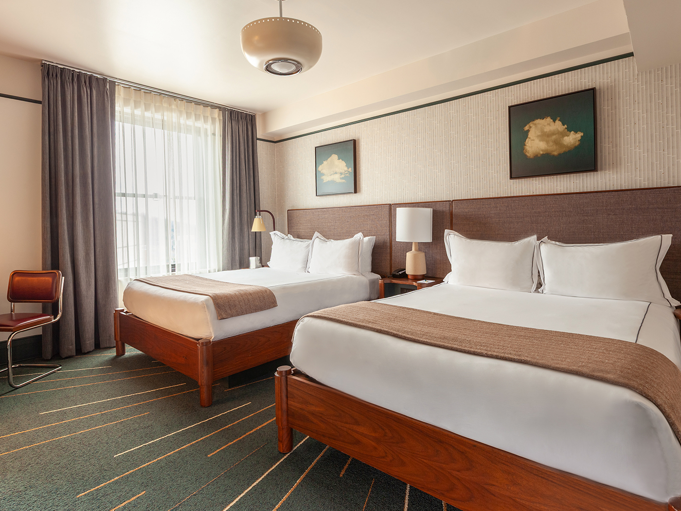 The Flat Iron Hotel Double Queen Ada R 02