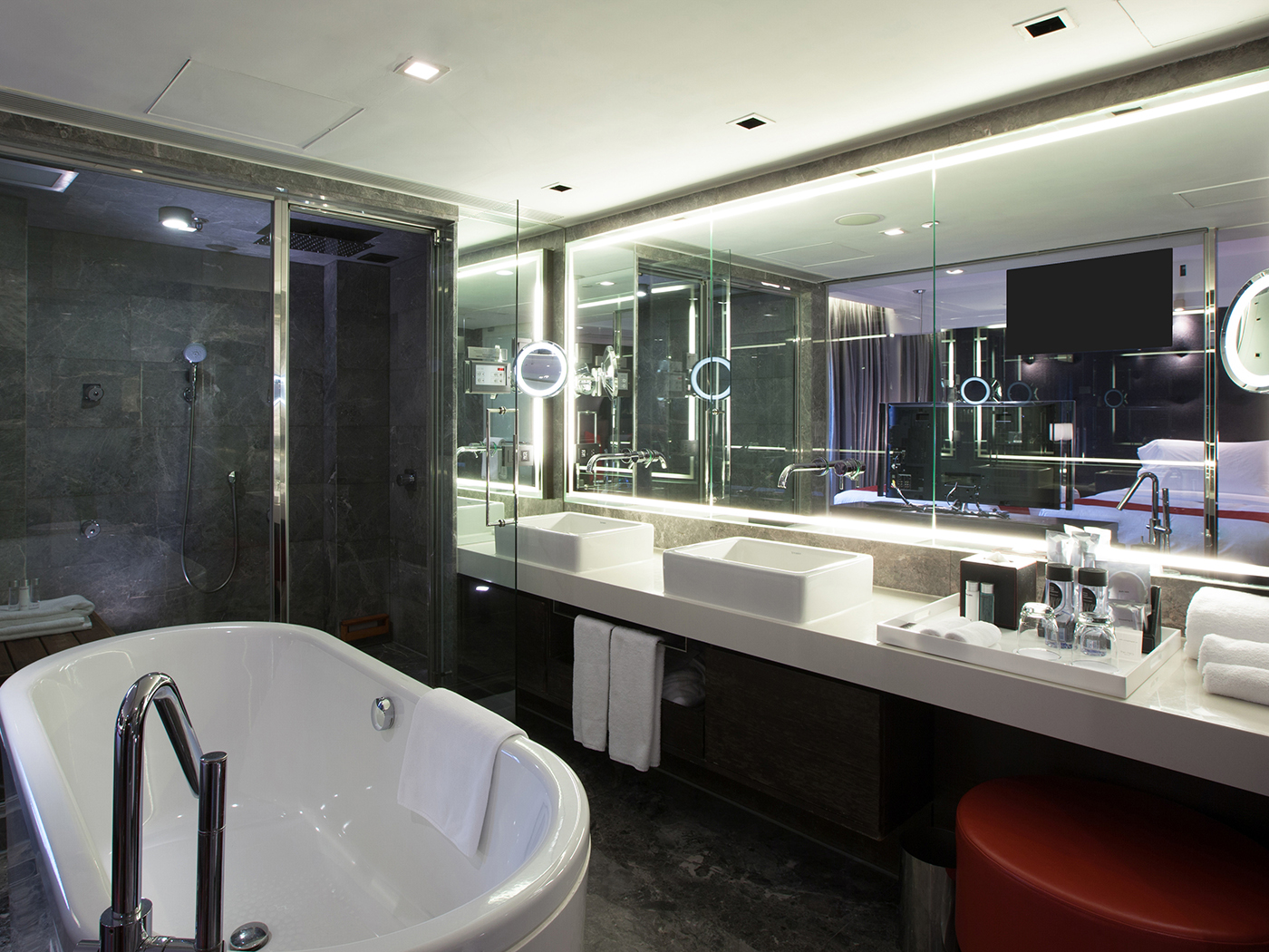 The Mira Hong Kong Mira Suite 80 V4 R 04