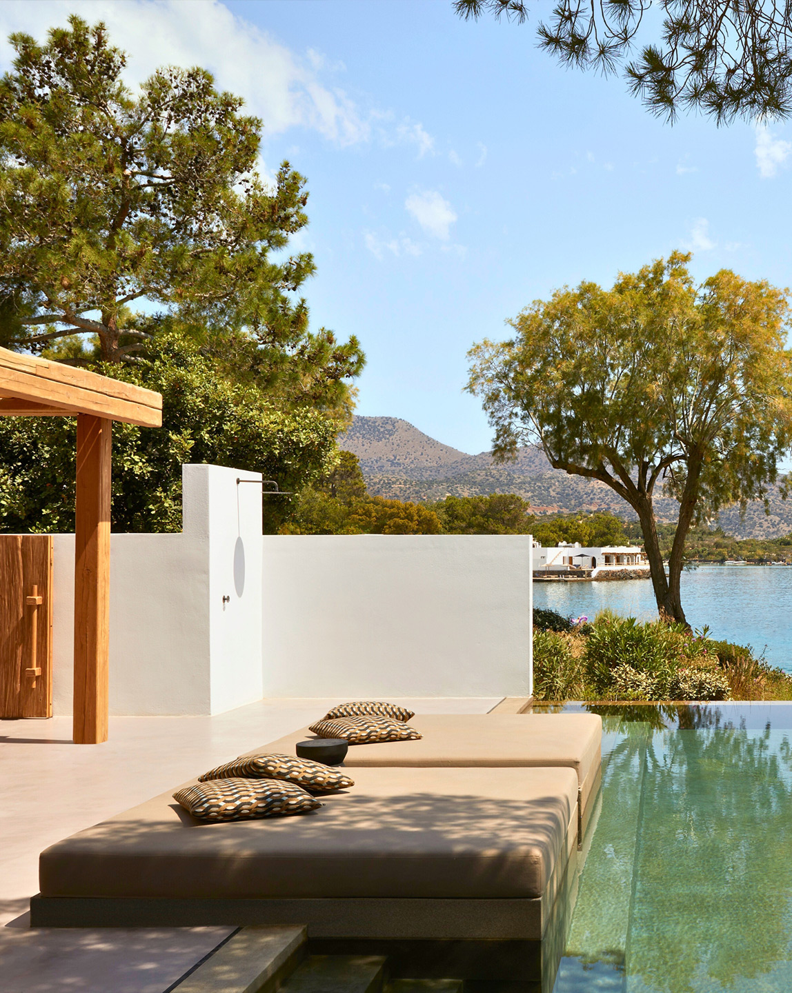Minos Beach Art Hotel