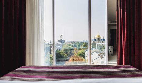 11 Mirrors Bedroom in Kiev